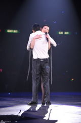 高清组图：刘德华大秀拉丁舞 杜汶泽撑场破不合传闻