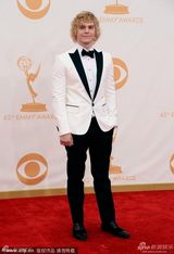 组图：艾玛-罗伯茨男友伊万-彼得斯现身