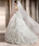 组图：欧美2012年婚纱系列发布 彰显高雅气质