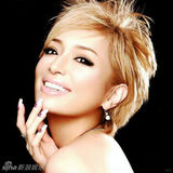 组图：滨崎步登日版《VIVI》杂志封面 美甲抢眼