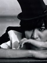 高清组图：花男李民浩黑白写真 化烟熏妆显妖魅