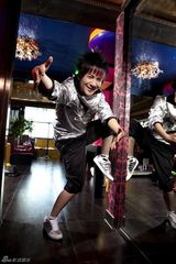 组图：大张伟全新写真 KTV主题式私宅首曝光