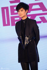 组图：李宇春出席个人演唱会发布会