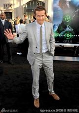 高清组图：《绿灯侠》洛杉矶首映 群星造势