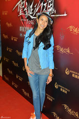 组图：《圣诞玫瑰》首映 三帝两后力撑杨采妮