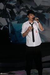 幻灯组图：快男突围赛尾场大玩复活 61强全部诞生