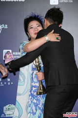 组图：白冰冰获迷你剧集电视电影女主角奖