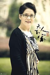 组图：高希希平民大戏《天下人家》首曝定妆照