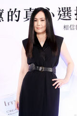 组图：江蕙预告将会退休 闻故乡支持泪眼道歉