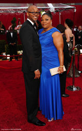 高清组图：第82届奥斯卡红毯 莫妮克和老公深情相望 