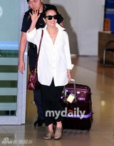 组图：《圣殇》主演李廷镇赵敏秀赞誉回国