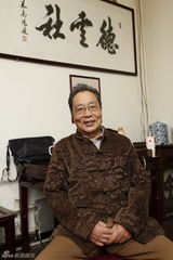 组图：德云社相声专场五世同堂 郭德纲儿子登台实践