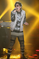 组图：歌手2邓紫棋变嘻哈女孩 动力火车首登场