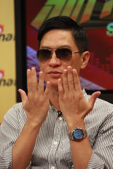 组图：《激战》做客 彭于晏张家辉拍打戏受苦