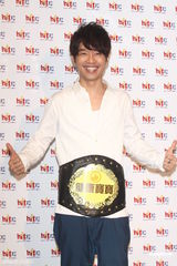 组图：张栋梁雅痞风帅气亮相 睽违两年再发专辑