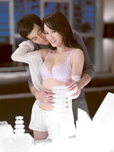 高清组图：陈乔恩再度为内衣代言 浪漫诠释性感风情