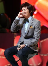 高清图：李民浩FANMEETING活动 2AM等出席