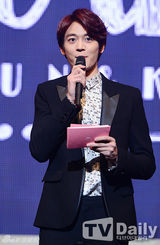 组图：Key优铉组小分队ToHeart 队友站台主持