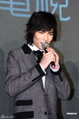 组图：萧敬腾为壹电视献唱台歌 称不怕狗仔尊重事实