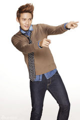 组图：徐正曦贺圣诞 个性写真搞怪动作