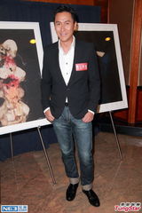 组图：郑欣宜马德钟吴绮莉等亮相慈善晚会