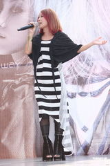 组图：“神木与瞳”黄美珍单飞发片