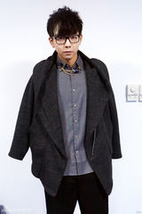 组图：胡夏卖萌助阵许嵩个唱 现场上演基情四射