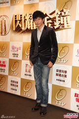 组图：张小燕黄子佼战金钟 纪念25年师徒情