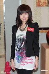 组图：钟嘉欣新剧演绎警花 叶翠翠否认韦家雄追求