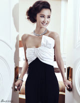 组图：张歆艺最新优雅写真尽显魅惑 