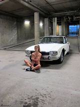 组图：丹麦嫩模妮娜半裸遮D奶 秀翘臀狂野撩人