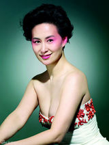 高清组图：王菲刘嘉玲舒淇入选香港美人展美态 