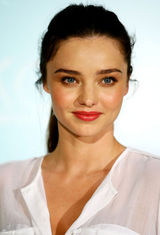 高清组图：超模米兰达-可儿清新装扮甜美可人