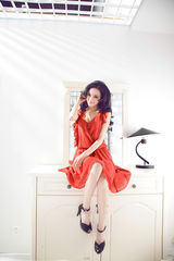 组图：刘雨欣时尚写真曝光 新剧演百乐门歌女