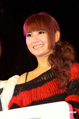 幻灯图集：刘若英现身上海 SHE想尝世博台湾馆小吃