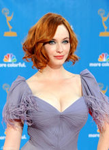 高清组图：克里斯蒂娜-亨德里克斯深紫长裙亮相