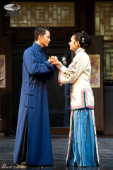 组图：《风雪夜归人》首演 余少群程莉莎演绎凄恋