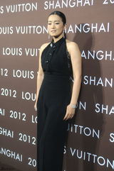 组图：范冰冰巩俐吴奇隆等出席上海时装秀