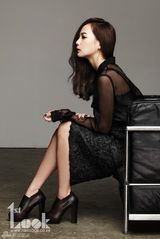 高清组图：韩星尹胜雅时尚写真 干练帅气秀美背