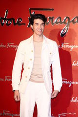 组图：名模隋棠压轴走秀 大S萧敬腾等亮相