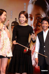 高清组图：《同伊》即将上映 韩孝珠池珍熙访台造势