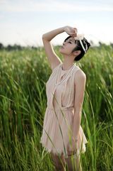 组图：小斯琴高娃梦幻大片 童心未泯显娇俏可爱