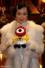 幻灯图：《精武风云》探班 舒淇演舞女甄子丹秀琴艺