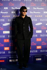 组图：群星亮相BAZAAR明星慈善夜红毯星光熠熠