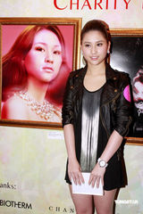 组图：刘心悠何超莲出席画展 林晓培介绍专辑进度