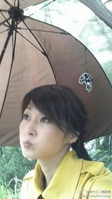 组图：43岁万绮雯容颜不老似花季少女