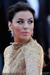 组图：《绝望主妇》伊娃鱼尾裙现身华贵性感