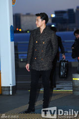 组图：韩星Rain飞LA备战好莱坞新片亮相机场