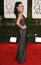 高清组图：女星奥利维亚-维尔德高贵打扮秀身材