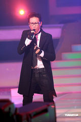 幻灯：众星出席慈善夜 容祖儿、Big4卖力演出